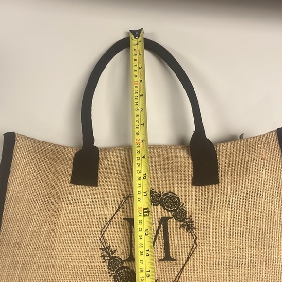Monogrammed letter M Black and Tan burlap large zip Tote Bag w/ strap preowned - Picture 4 of 12